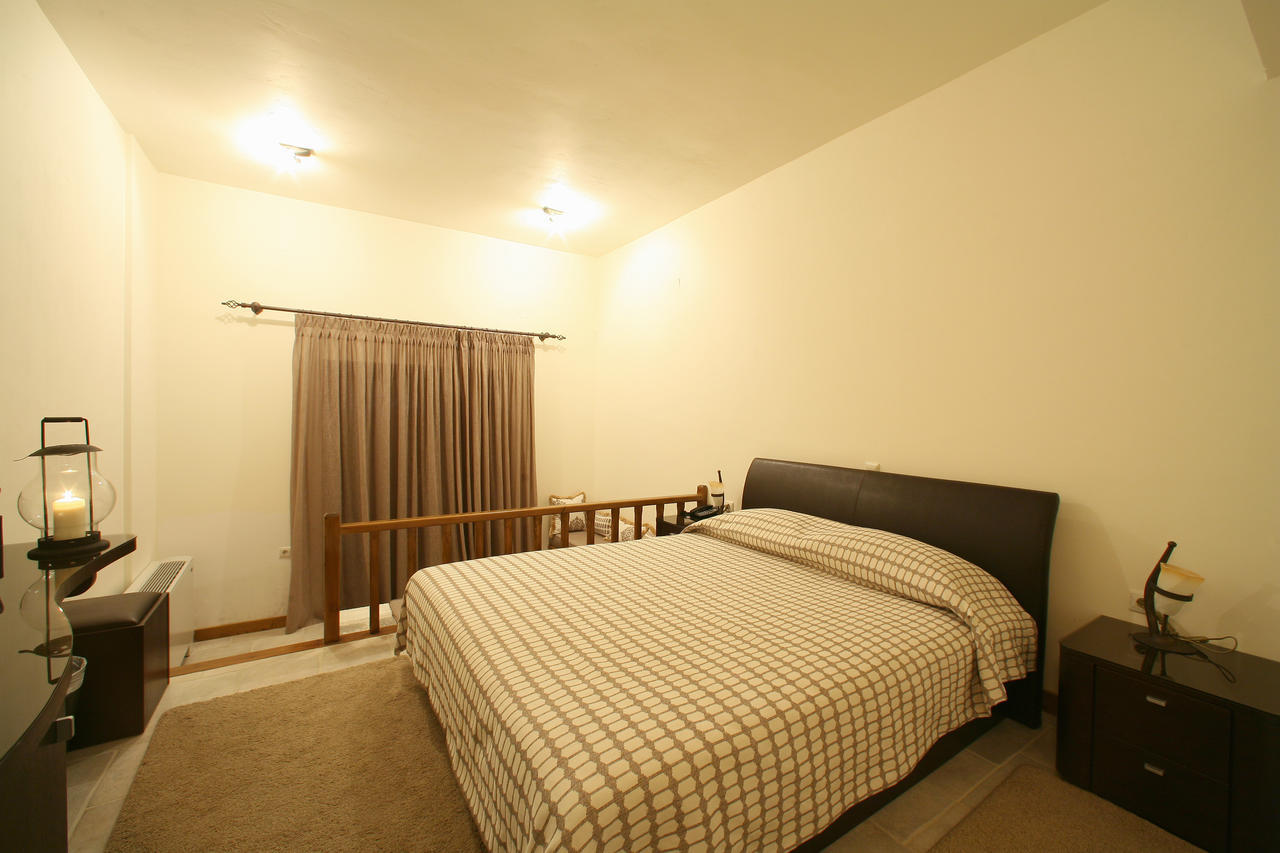 Arhontiko Parnona Hotell Karyes Rom bilde