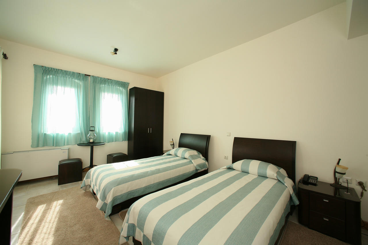 Arhontiko Parnona Hotell Karyes Rom bilde